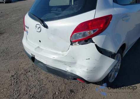 2013 Mazda Mazda2 Touring из США, поврежденный, VIN JM1DE1LYXD0157874